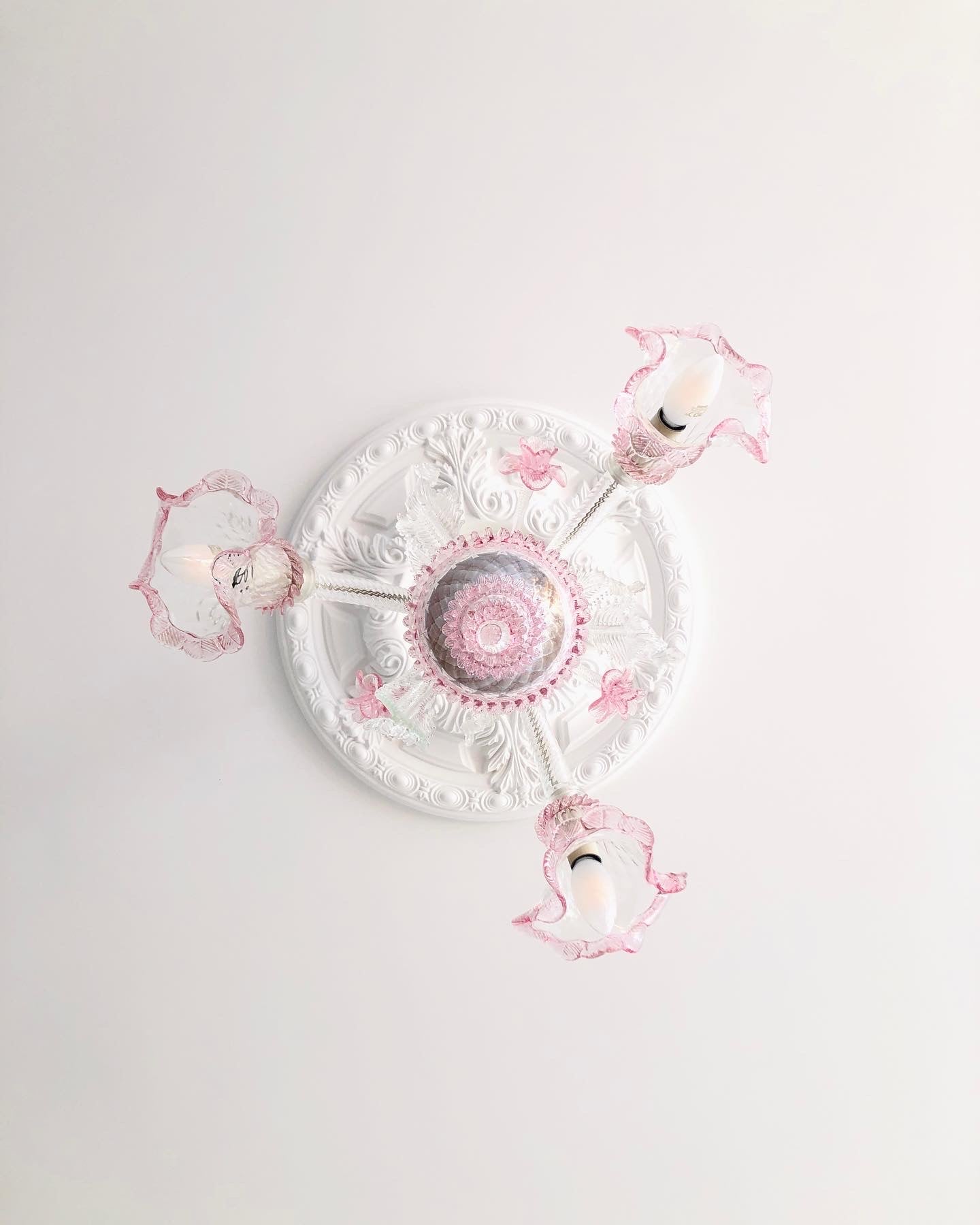 B3033 Mardom Decor rozeta – zdjęcie produktu (producent Mardom Decor)
