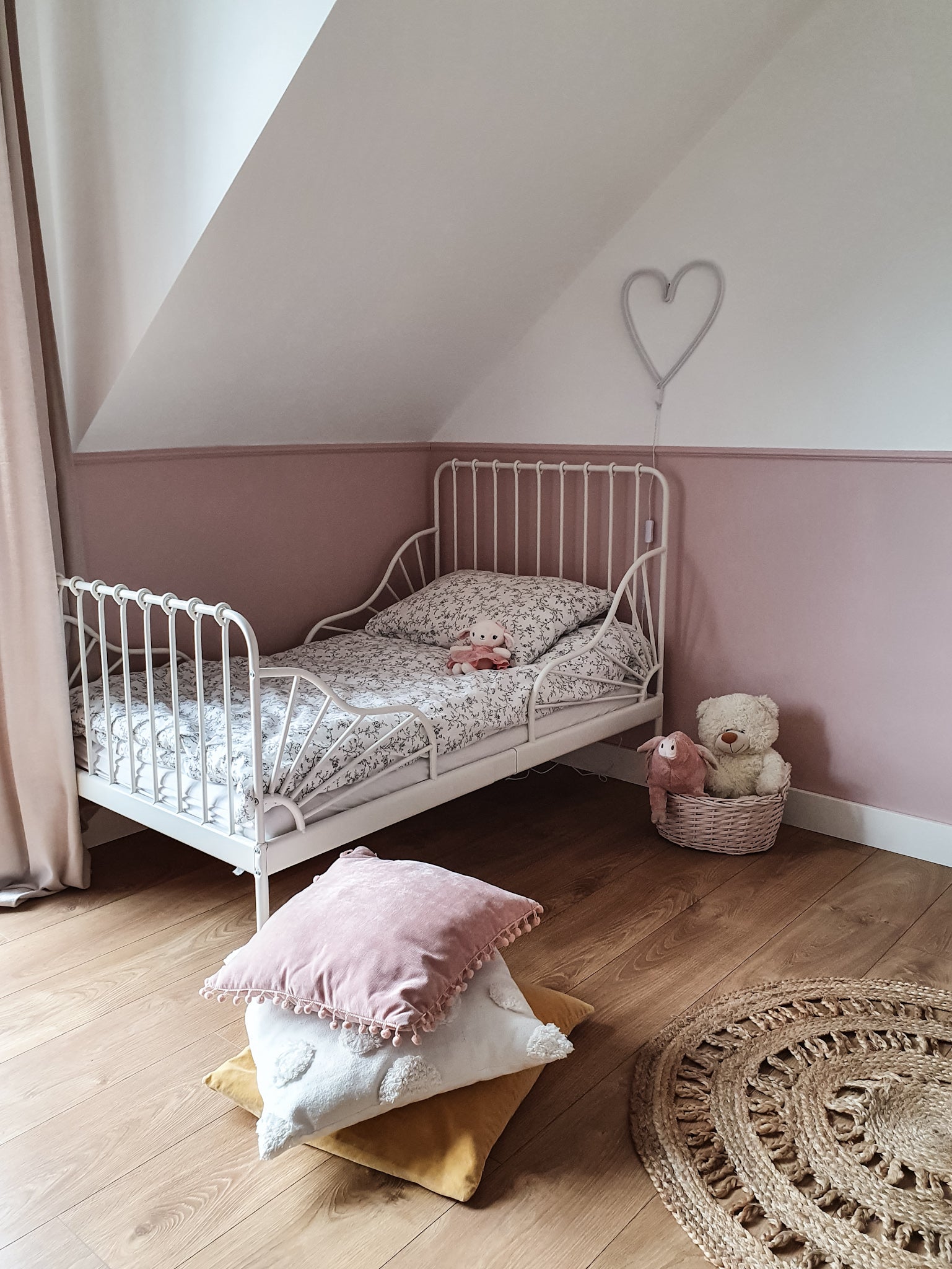 MD013 Mardom Decor listwa przypodłogowa – zdjęcie w aranżacji (producent Mardom Decor)