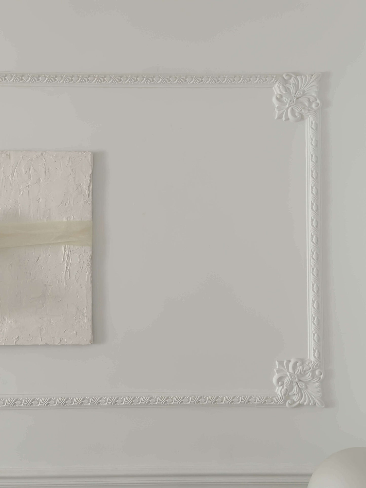 MDC258-13 Mardom Decor narożnik do listew – zdjęcie w aranżacji (producent Mardom Decor)