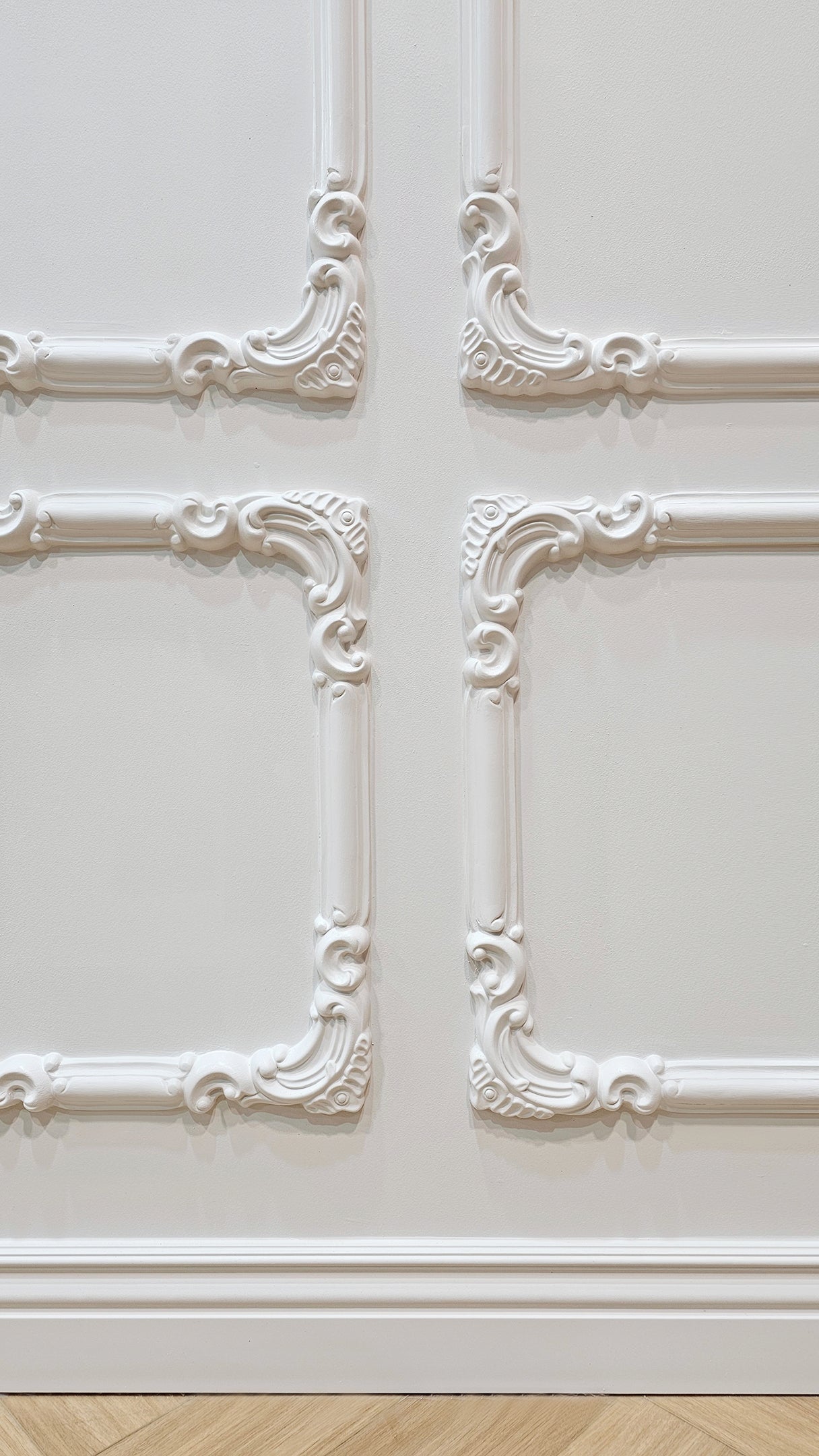 MD095 Mardom Decor listwa przypodłogowa – zdjęcie w aranżacji (producent Mardom Decor)